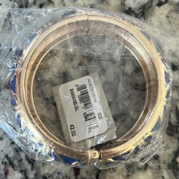 New Nordstrom Sequin Bracelet - Picture 2 of 3